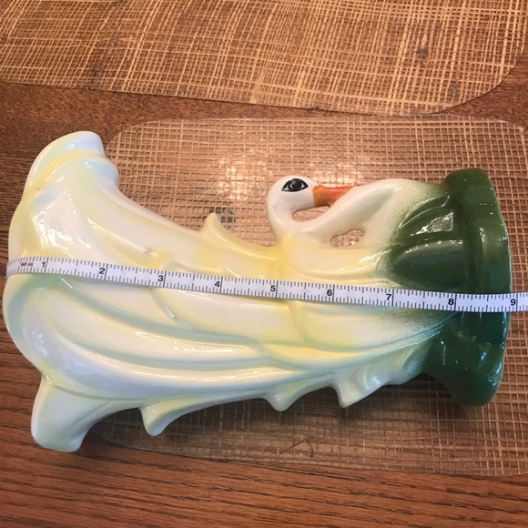 McCoy YELLOW AND GREEN SWAN VASE - Picture 10 of 12